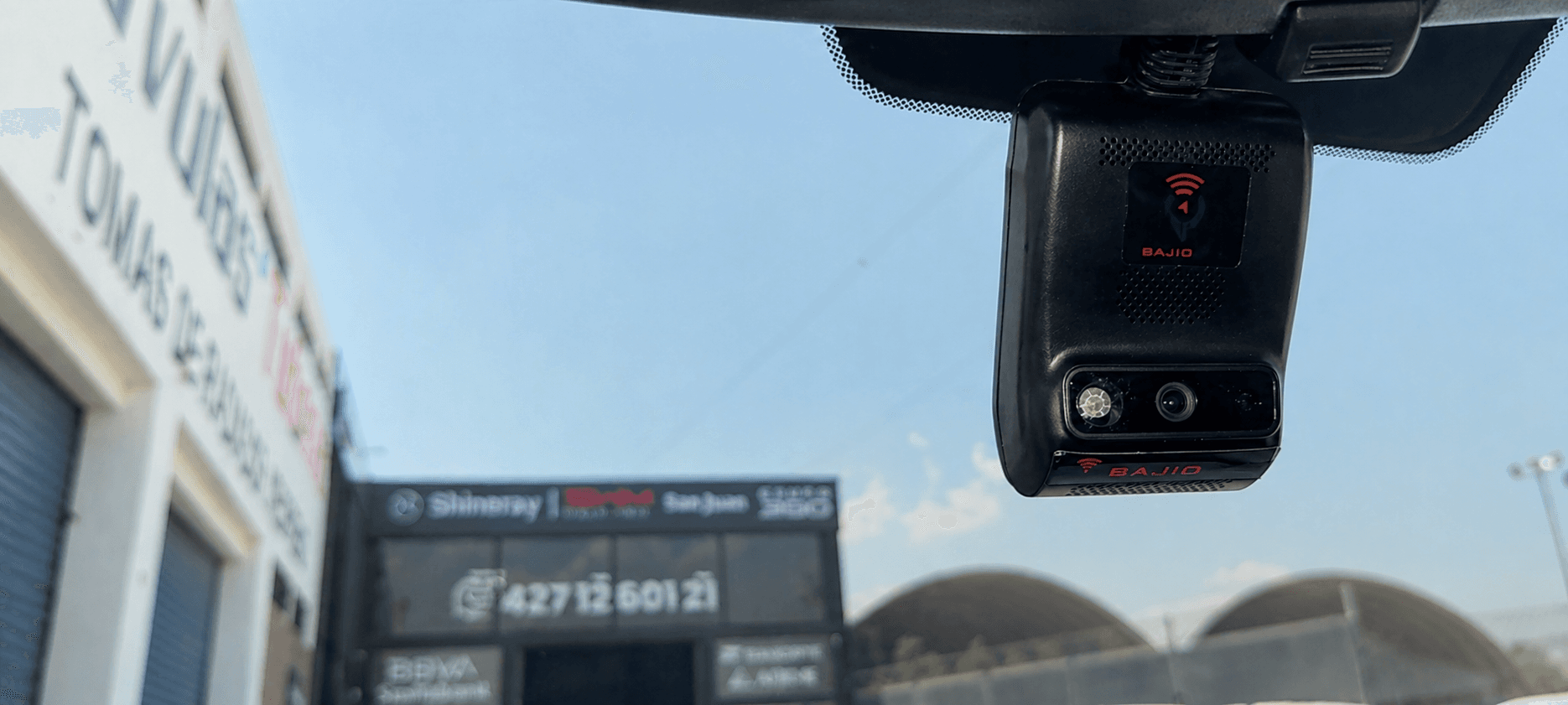 Dashcam BajioGPS instalada en vehículo